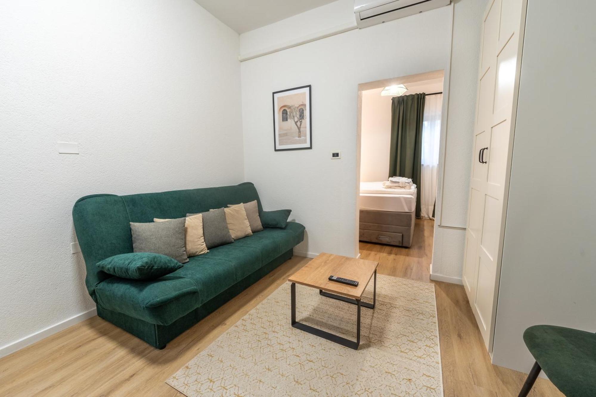 Hotel Maslina Seget  Экстерьер фото