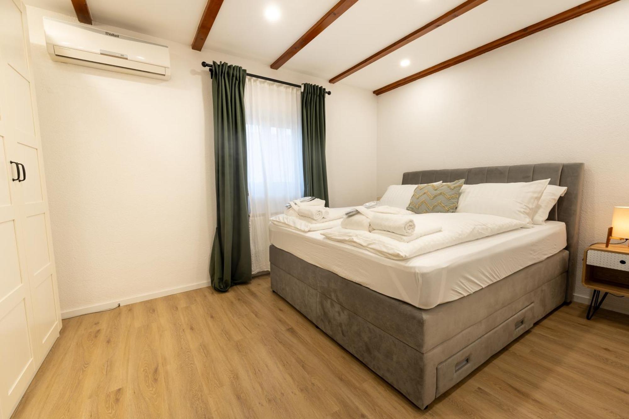 Hotel Maslina Seget  Экстерьер фото