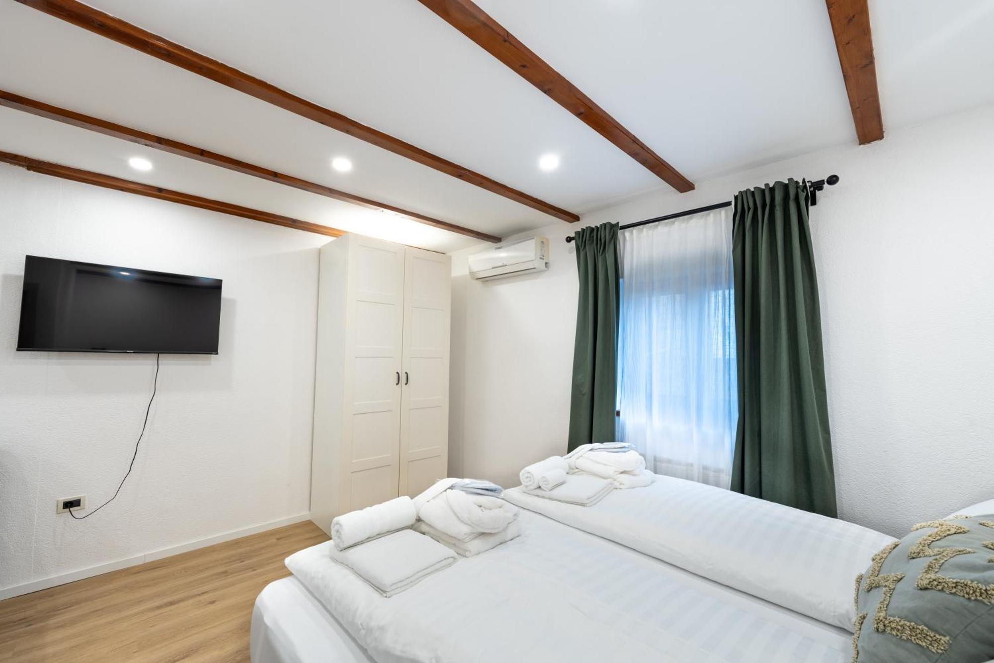 Hotel Maslina Seget  Экстерьер фото