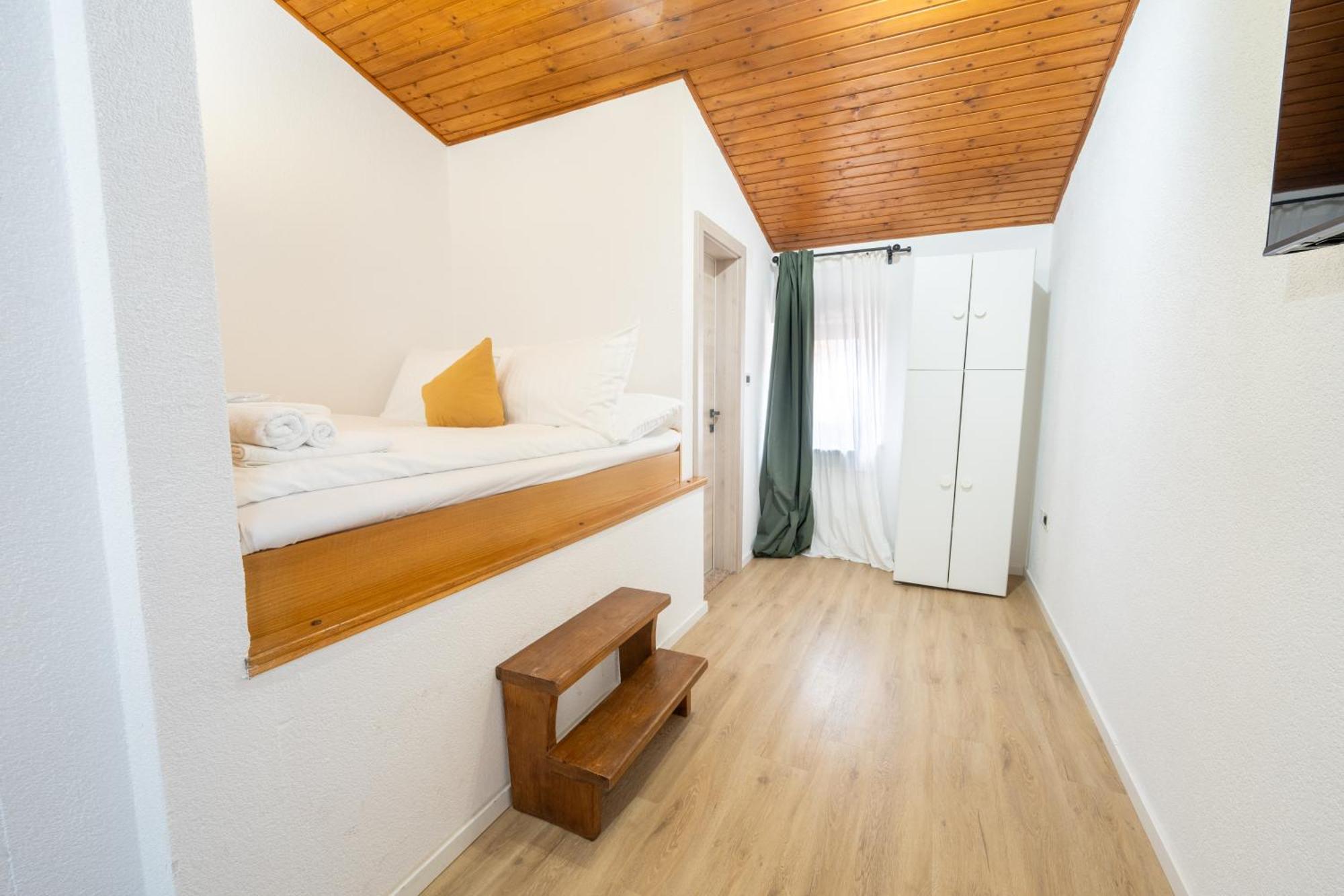 Hotel Maslina Seget  Экстерьер фото