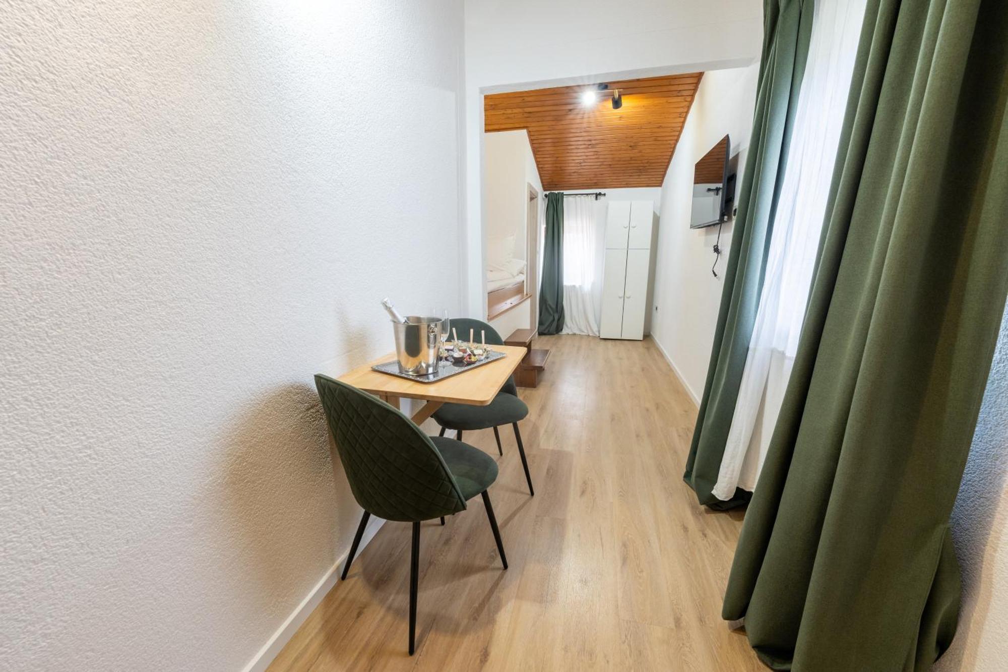 Hotel Maslina Seget  Экстерьер фото
